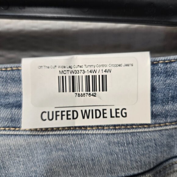 MoCo Boutique Women's 14W Cuffed Wide Leg Tummy Control Cropped Jeans Light Wash - Picture 6 of 9